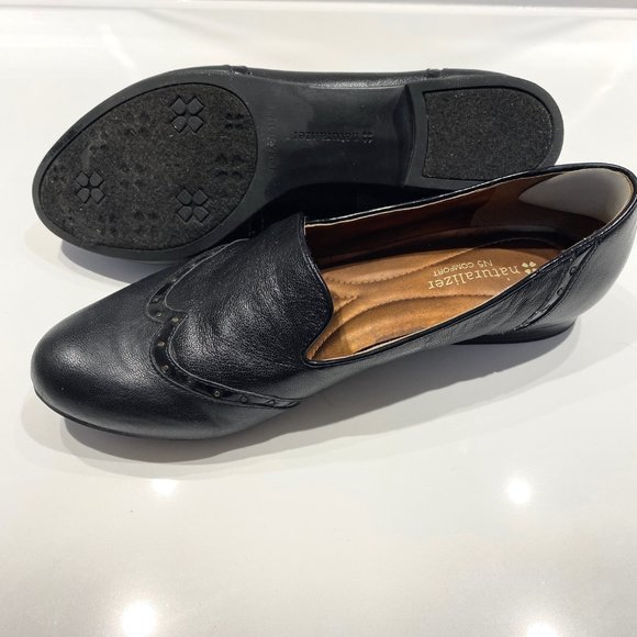 Naturalizer - Lancing Slip-On Loafer Black 10W - Picture 5 of 11